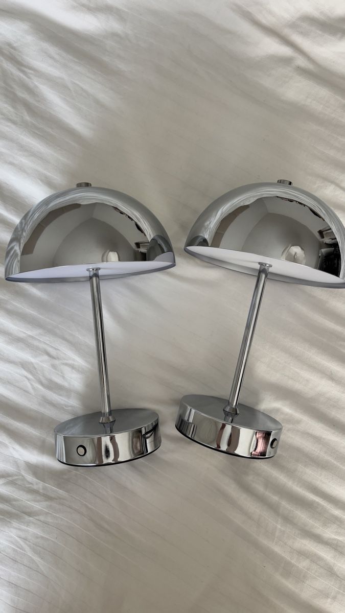 Jysk Lampade: 2er Set JYSK Tischleuchten in Chrome – Nuovo (secondo la descrizione) da Niederuzwil venduto da mik_27sl
