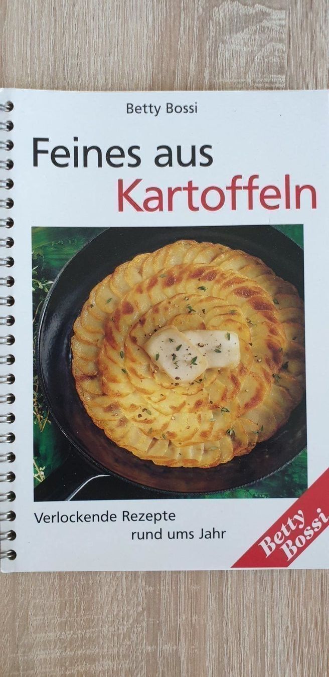 Libri: Buch Feines aus  Kartoffeln – Nuovo (secondo la descrizione) da Zürich venduto da Gabced