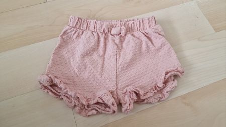 Süsse kurze Hose gr74/80 Sfera