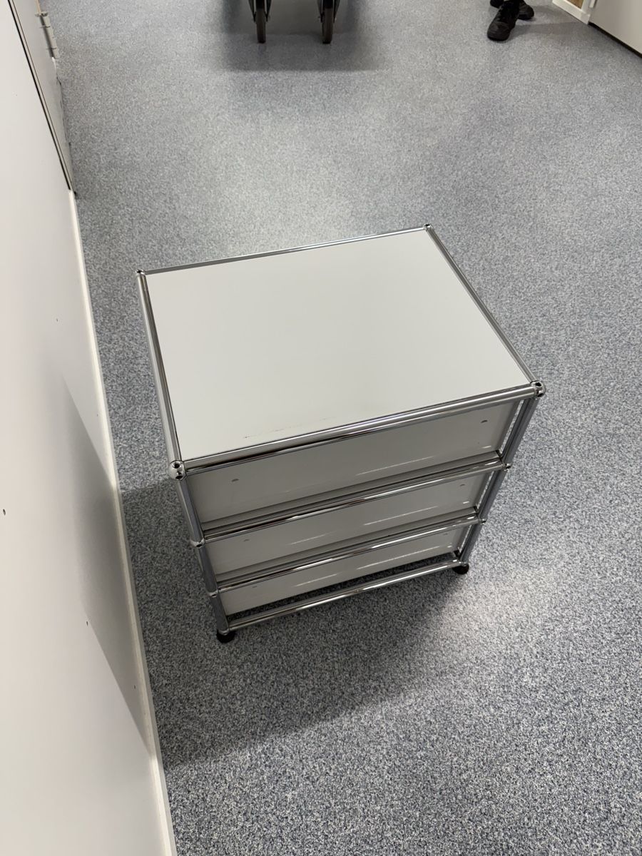 USM Eléments de bureau: USM Haller Korpus Lichtgrau Q2 – D'occasion à Balsthal par Designhaus.Schmitt 5