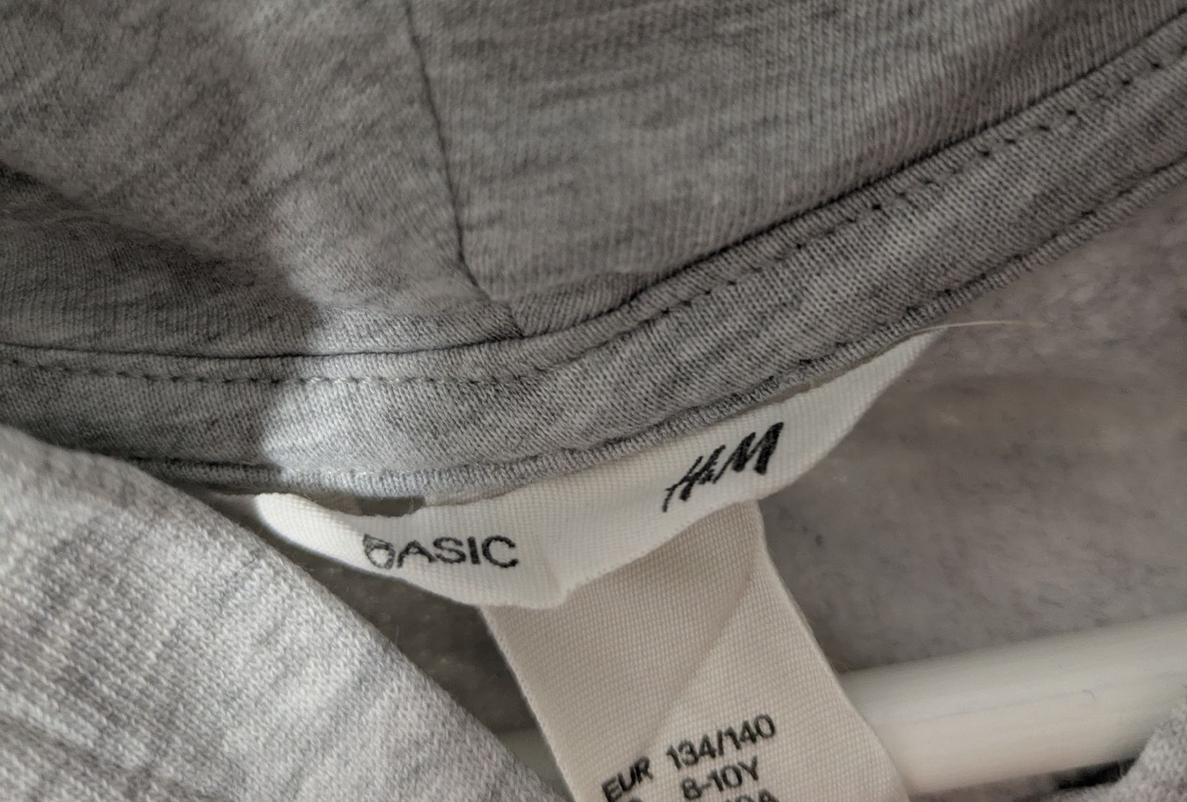 H&M Maglioni & Felpe: H&M Kapuzenpullover mit Skye von Paw Patrol, Grösse 134 – Usato da Kölliken venduto da mic_9n9d 2