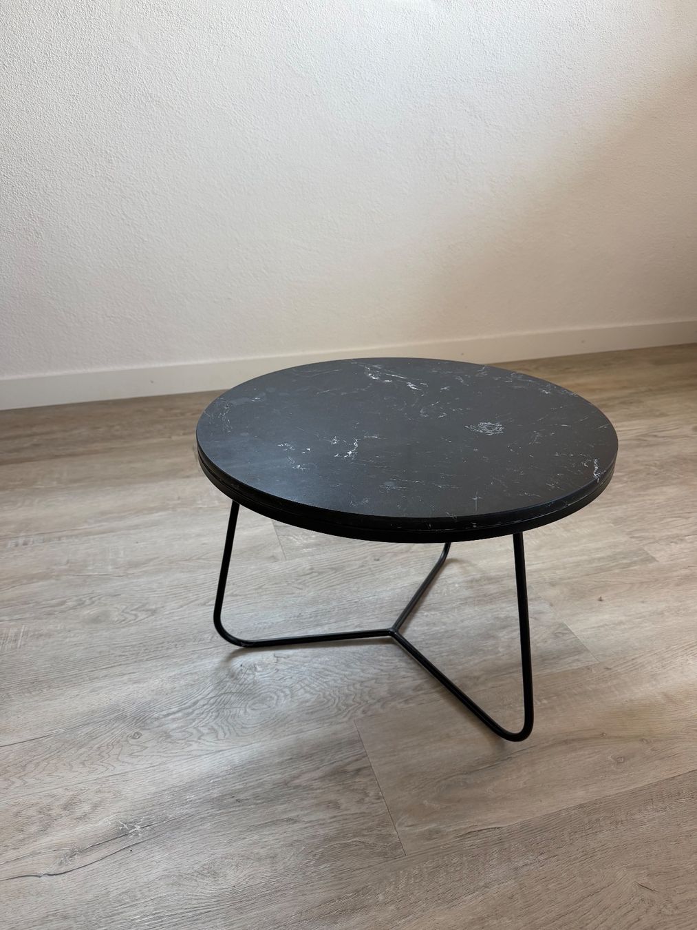 Tische: Kleiner Beistelltisch – Gebraucht aus Frauenfeld von tiz_qj67 3