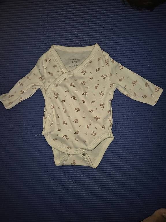 Hemden, Tops & T-Shirts: Body je 1 CHF  – Gebraucht aus Schaffhausen von NilanieS 1