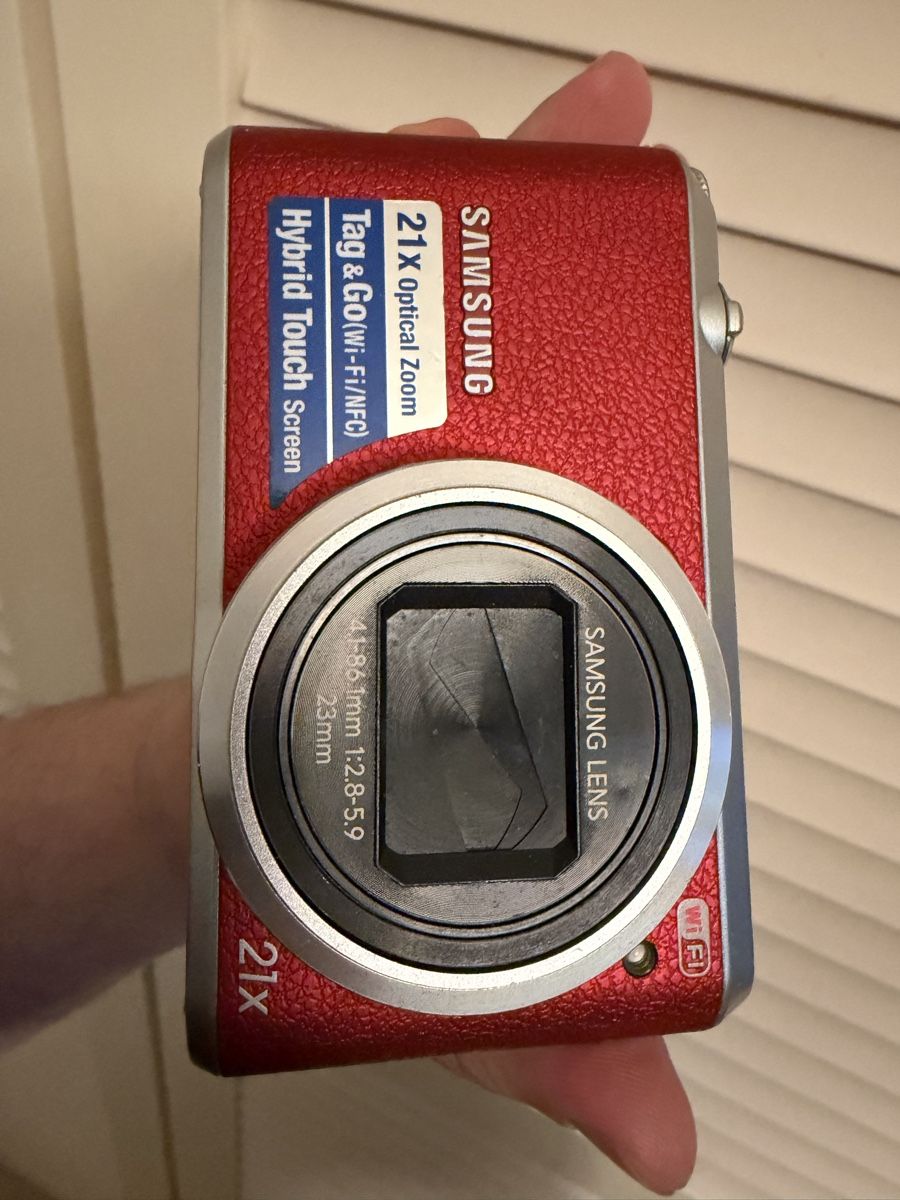 Samsung Fotocamera: Samsung WB350F: Kompaktkamera in Rot – Usato da Niederbipp venduto da yar_tf6f 1