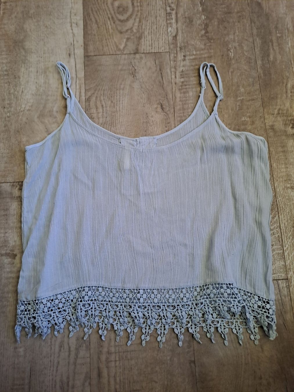 Top: Top Damen Gr. L hellblau mit Spitze  – Usato da Rickenbach LU venduto da bishiida 1