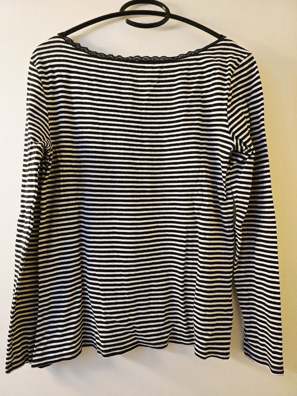 Esprit Maglioni & Felpe: Pull Esprit EDC rayé noir/blanc L – Usato da La Neuveville venduto da Diamise 1
