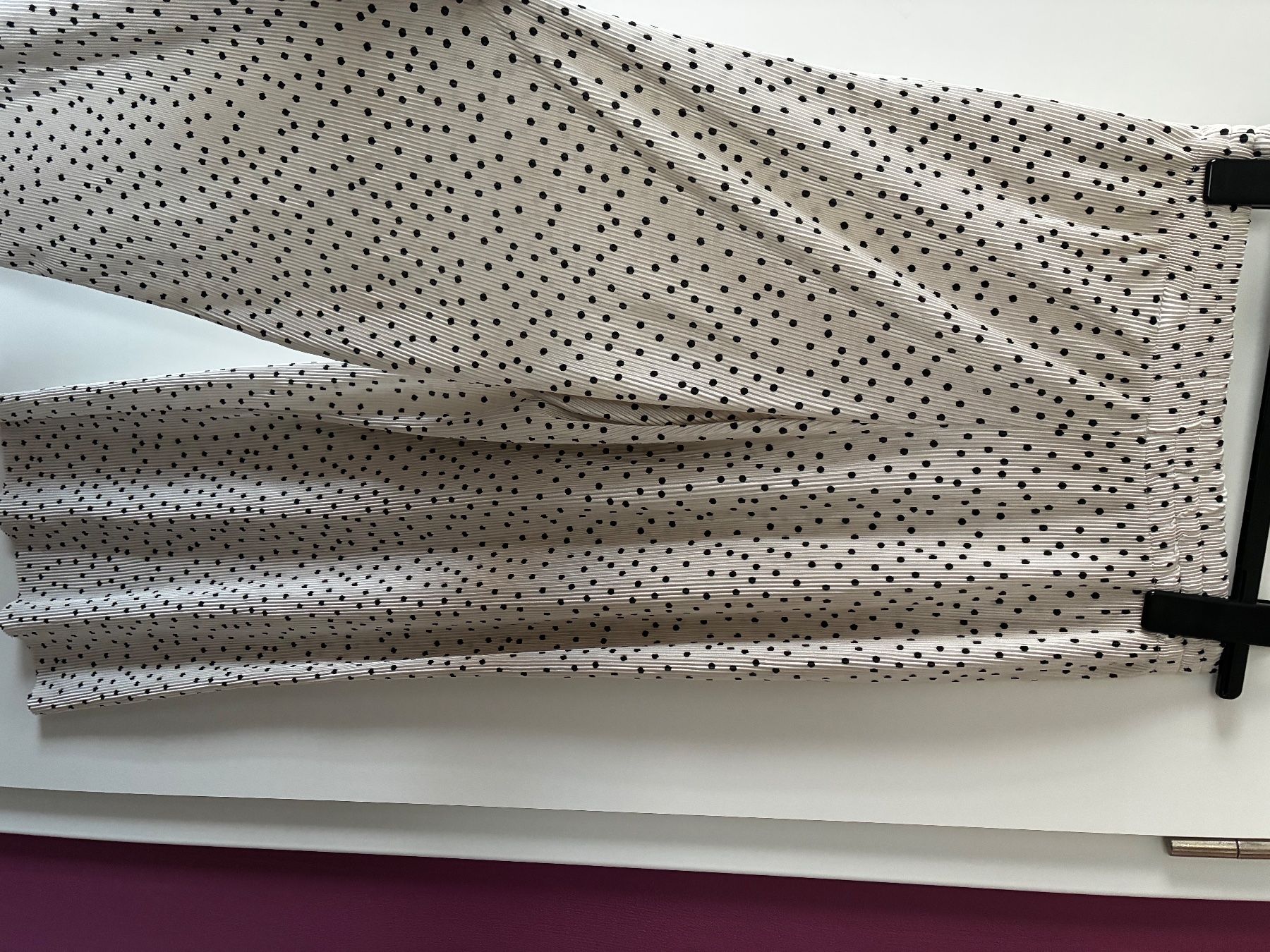 Pull&Bear Pantalons: Pantalon fluide Pull&Bear – D'occasion à Riaz par cam_x5xs 1