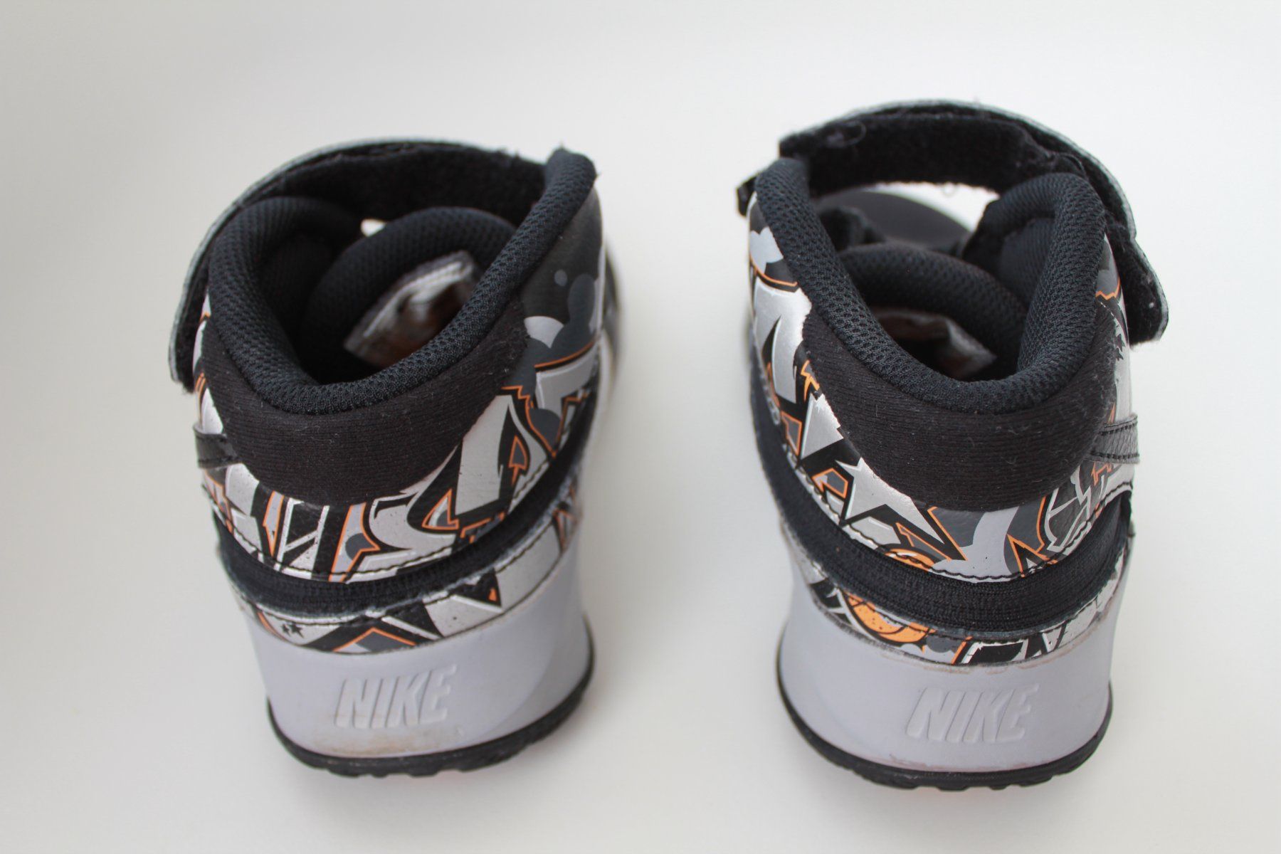 Nike Scarpe per ragazzi: Basket Nike Team Hustle t. 38 – Usato da Peseux venduto da Gilloss 3