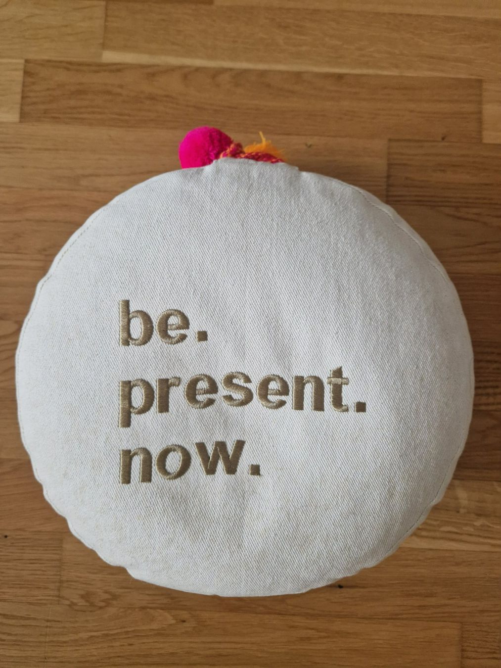 Kissen: Meditationskissen be.present.now. – Gebraucht aus Schinznach Dorf von mast8919