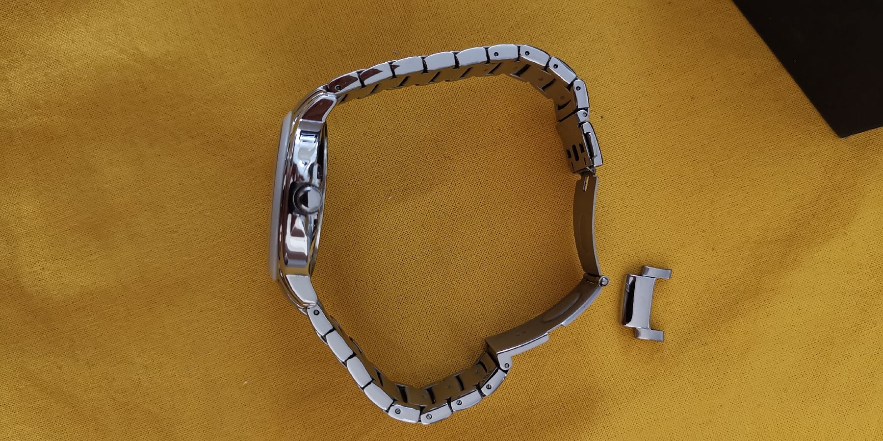 Tommy Hilfiger Orologi: Tommy Hilfiger Damenuhr Edelstahl – Usato da Itingen venduto da schweizersternchen 3