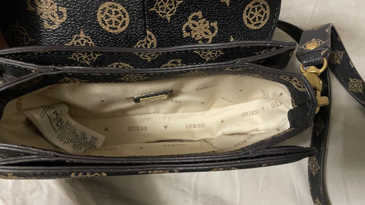 Guess Sacs: Guess Tasche – Neuf (Voir description) à oberwangen b.bern par sar_5v6q 1