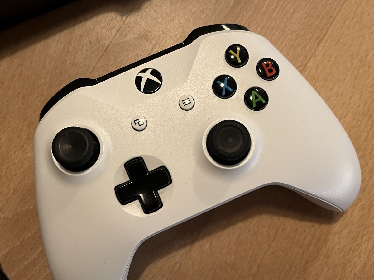 Microsoft Console: Xbox One X Konsole schwarz – Usato da Stein AR venduto da Maetu1987 5
