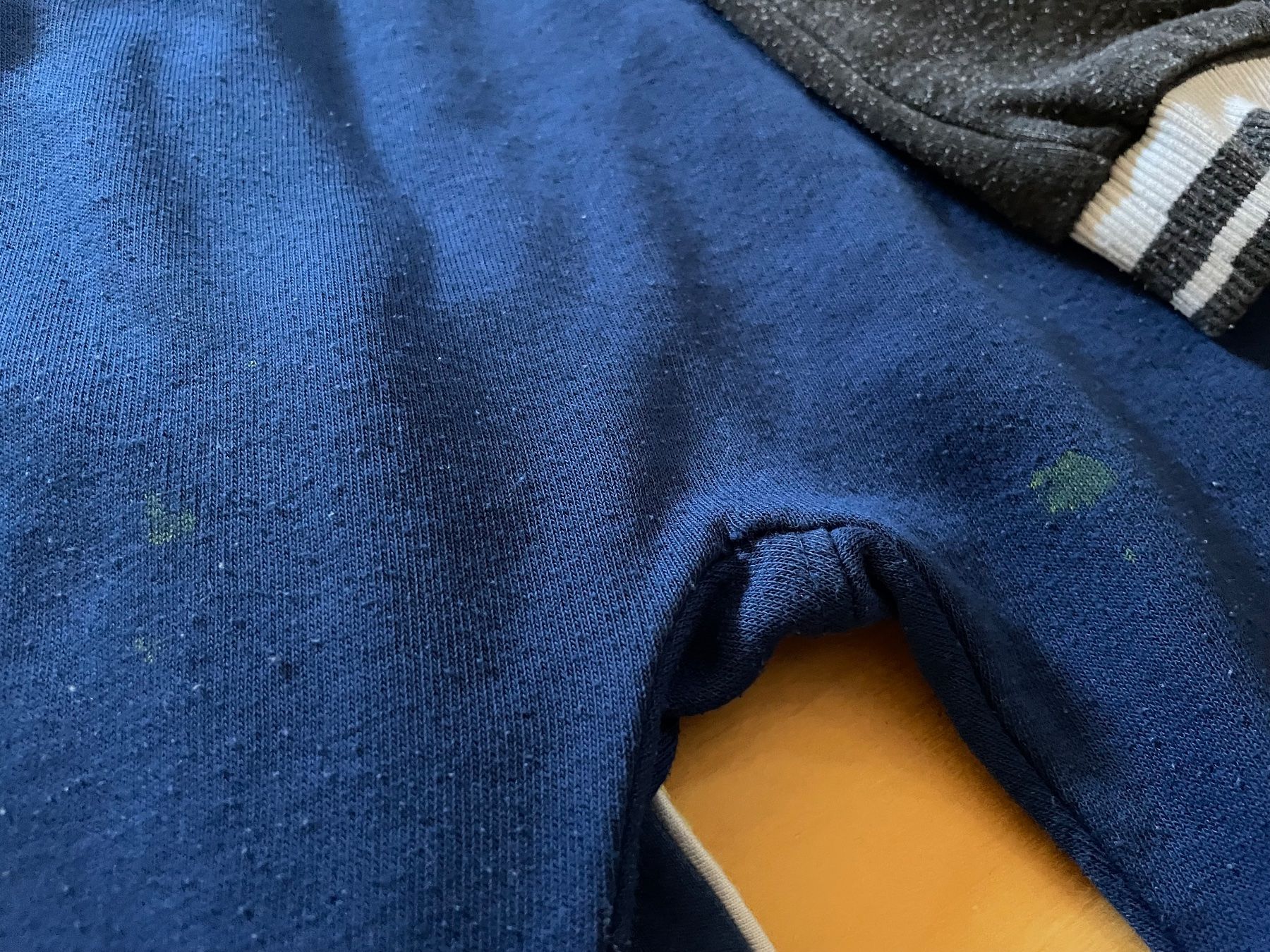 Pantaloni: Trainerhose Gr 98/ 104 – Usato da Hüntwangen venduto da fra_7nd2 1