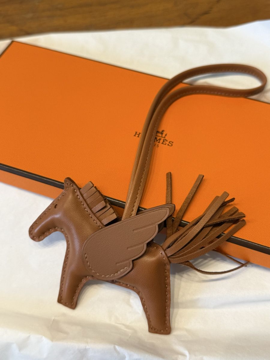 Hermès Ciondoli: Charme Hermès – Usato da Chêne-Bourg venduto da luy_hk5b 2