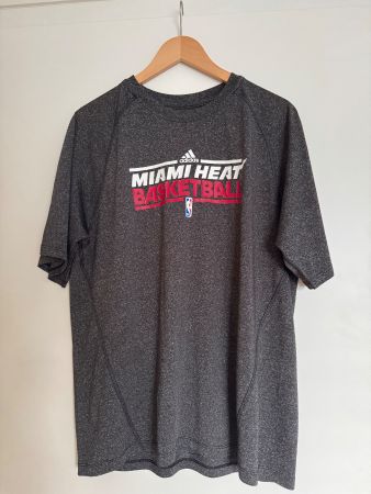 Adidas NBA Miami Heat Trainings-Shirt, anthrazit, Grösse M