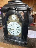 Signierte barocke Stutzuhr / Stockuhr mit Sockel 