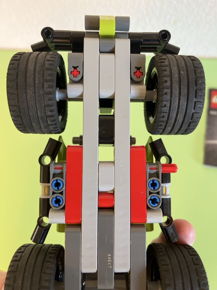 Lego Kit di costruzioni: Lego Technic 42072 voiture de course – Usato da Alle venduto da satellite-1608 6