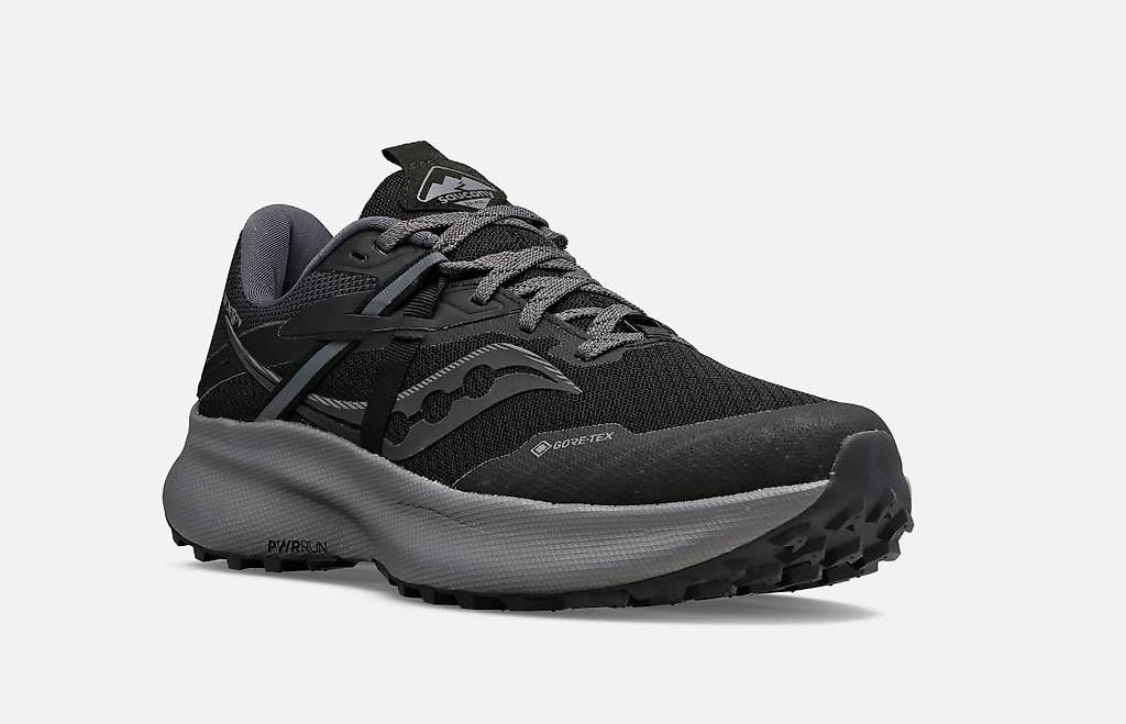 Scarpe da uomo: Chaussures de sports – Usato da La Chaux-de-Fonds venduto da SPAD8248 2