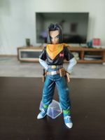 Superbe figurine de C17 - Dragon Ball Z