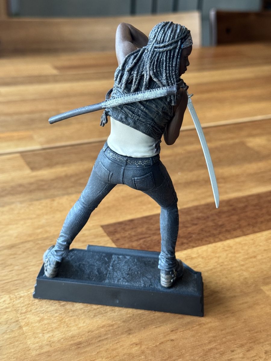Statuette: Walking Dead: Michonne Figur, sehr detailliert – Usato da Luzern venduto da Ex-Raudi 3