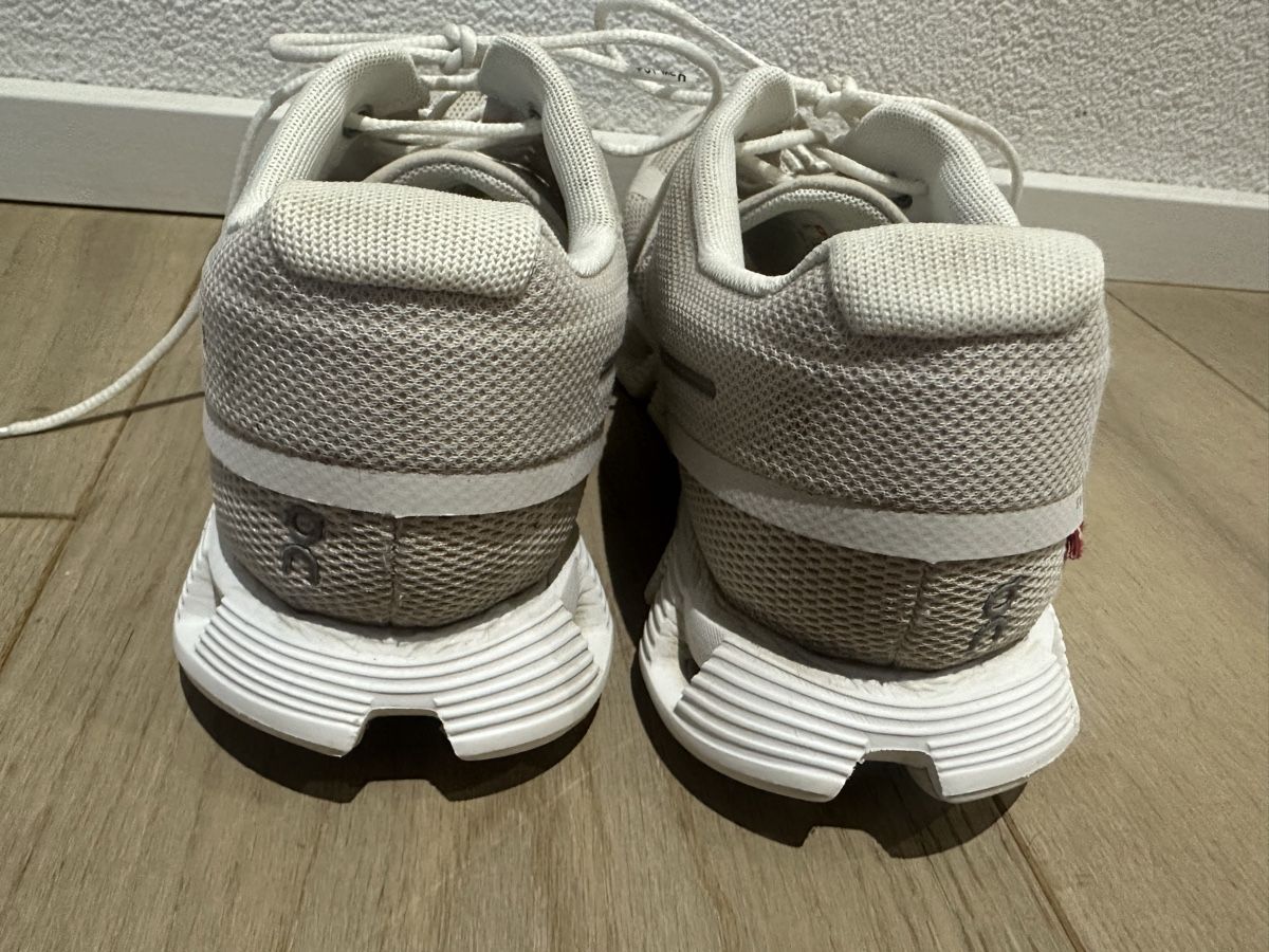 Scarpe da uomo: On Turnschuhe 40.5 – Usato da Altendorf venduto da Quietwater 1