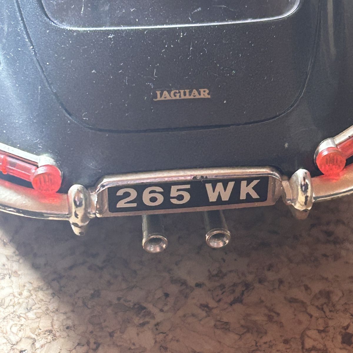 Jaguar Modellini d'auto: Modellauto jaguar dunkelgrau – Usato da Laufen venduto da Bellavitaboom 7