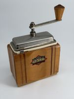 Moulin à café Geska vintage, en bois.