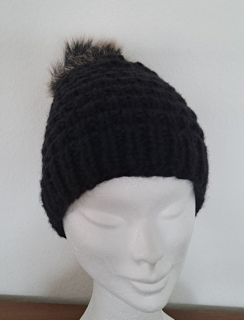 Hüte, Mützen & Caps: Handgestrickte Mütze_33 – Neu und originalverpackt aus Romanshorn von Octa27 1