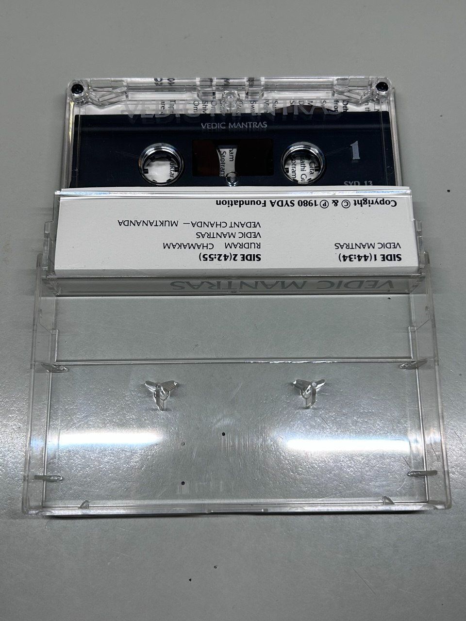 Musicassette: "Vedic Mantras" - Swami Muktananda – Usato da Giubiasco venduto da LorisVale 2