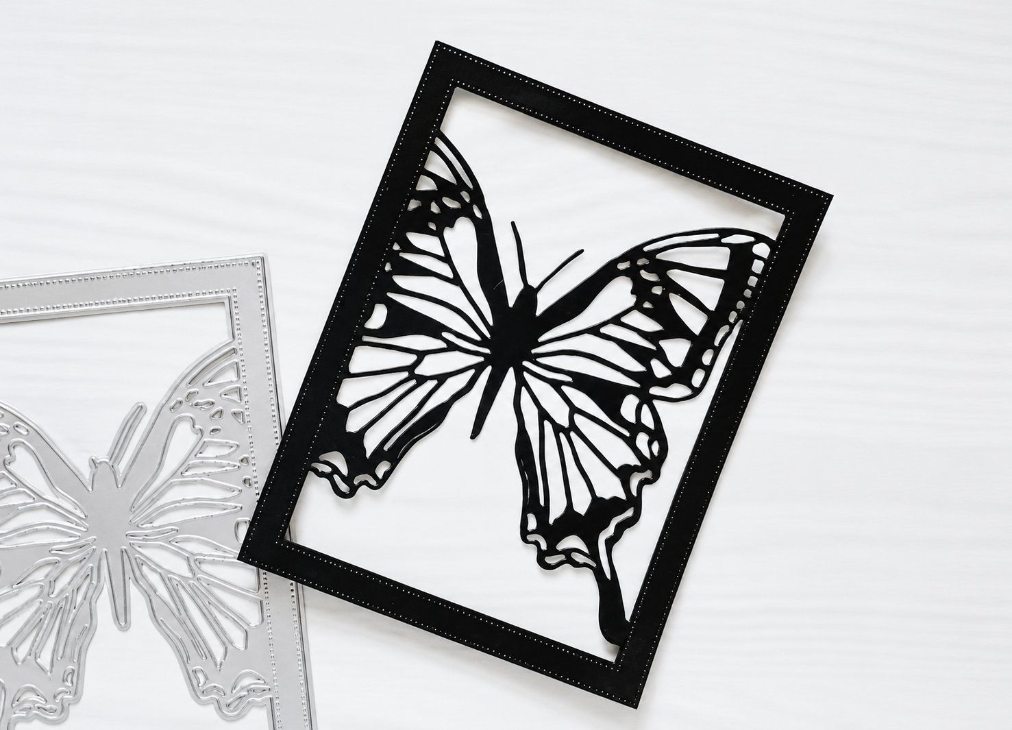 Sciablone: Neue, grosse Stanzschablone Schmetterling im Rahmen – Nuovo e nell'imballaggio originale da Effretikon venduto da wenuss
