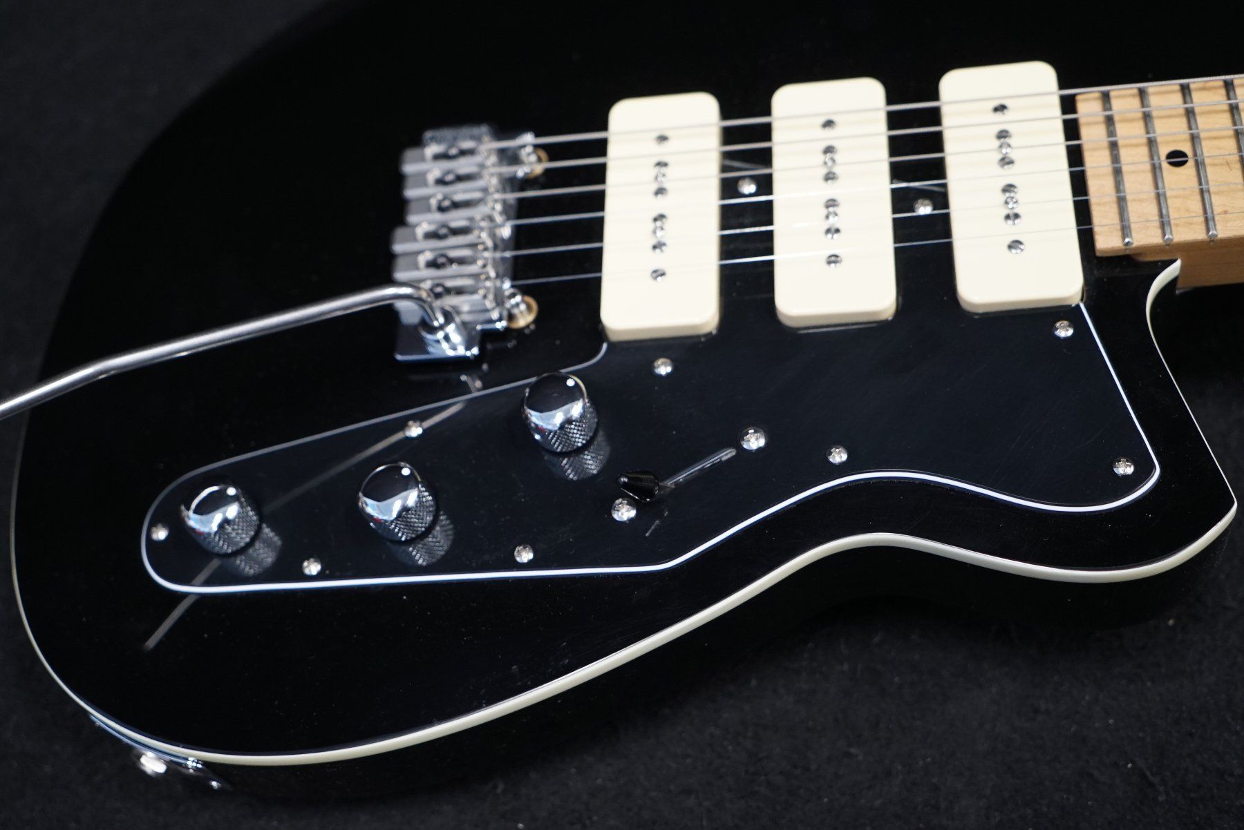 Strumenti musicali: Reverend Jetstream 390 Roasted Maple Fingerboard E-Guitar – Usato da Ortschwaben venduto da Musictrade 3