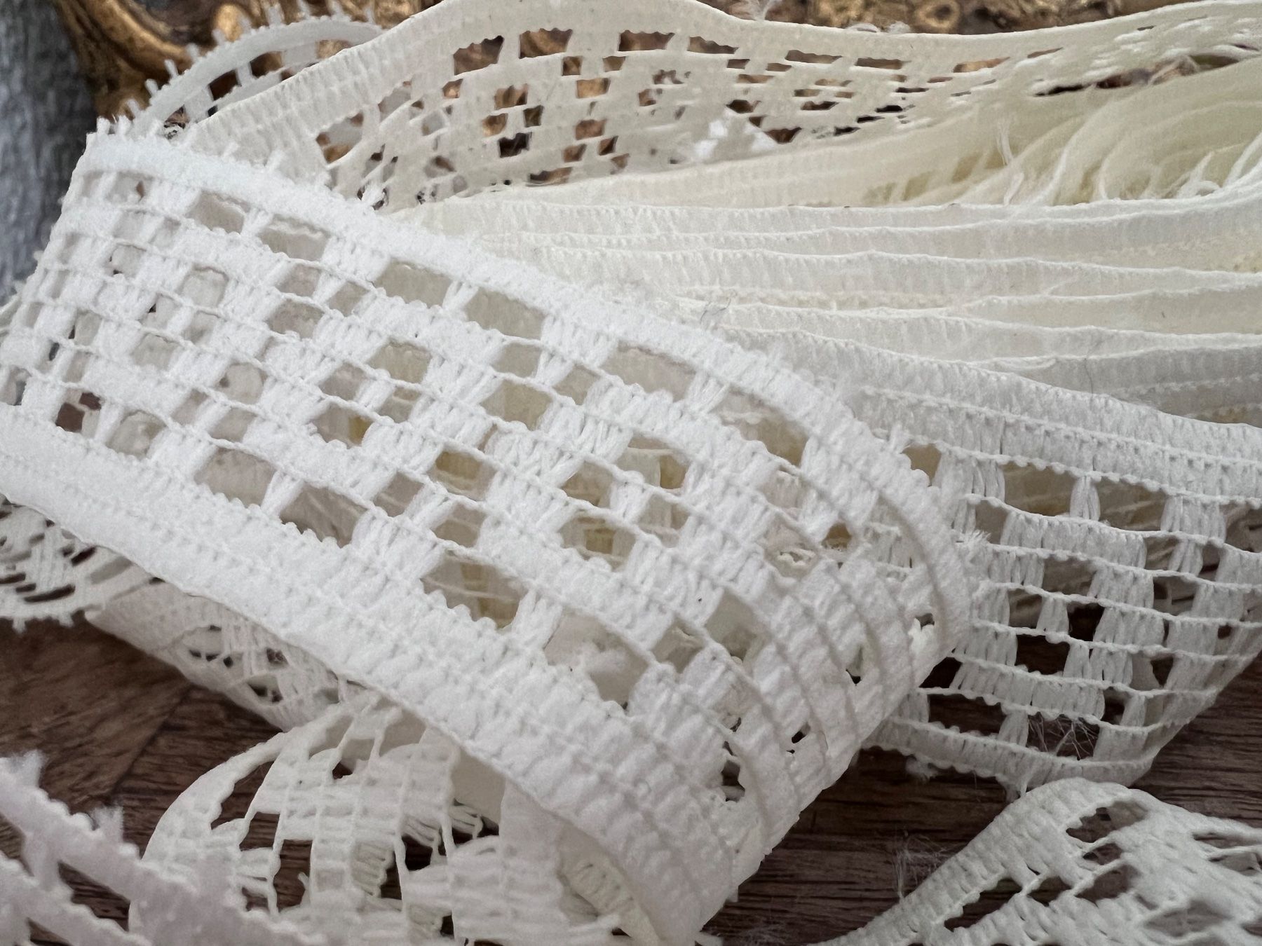 Tessuti: Alte, antike Spitzen - Shabby - 680cm – Nuovo (secondo la descrizione) da Walzenhausen venduto da Cerna007 2