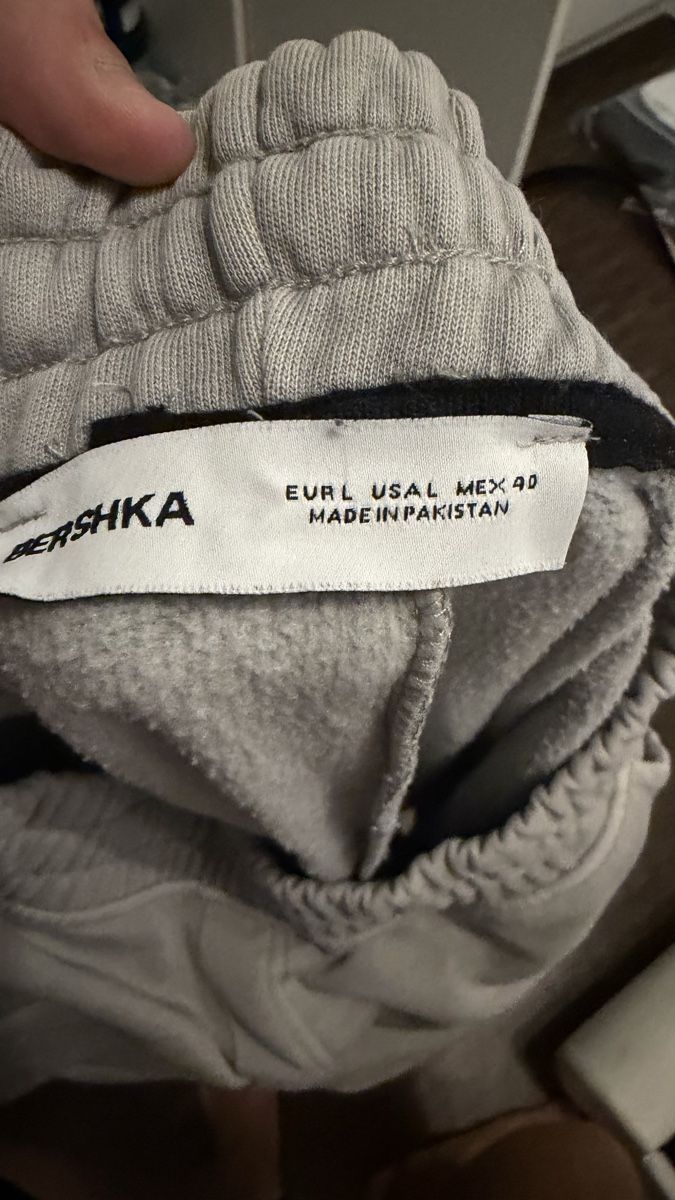 Bershka Pantaloni: Bershka Jogger Size L – Usato da Chur venduto da sil_v7n6 2