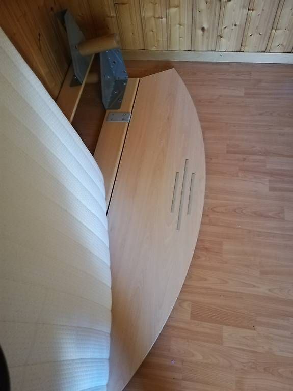 Reti a doghe: Sommier avec cadre de lit  – Usato da La Sagne VD venduto da bri_d6b5 1