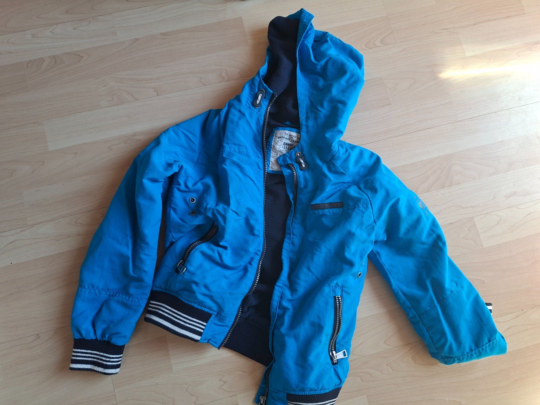 Jacken & Mäntel: Veste d'hiver – Gebraucht aus Montmollin von islachat