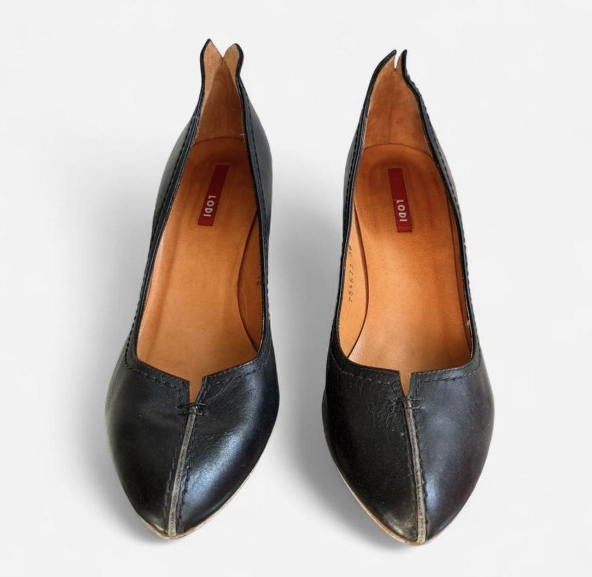 Scarpe da donna: black leather pointed toe pumps – Nuovo (secondo la descrizione) da Rütihof venduto da mya_we