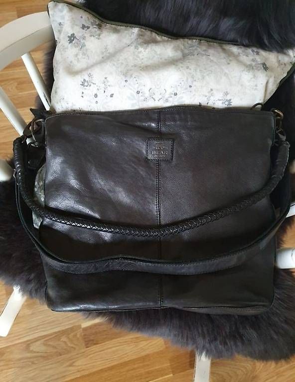 Taschen für Damen: schwarze Ledertasche (Marke Bear) – Gebraucht aus Herisau von lia17 3