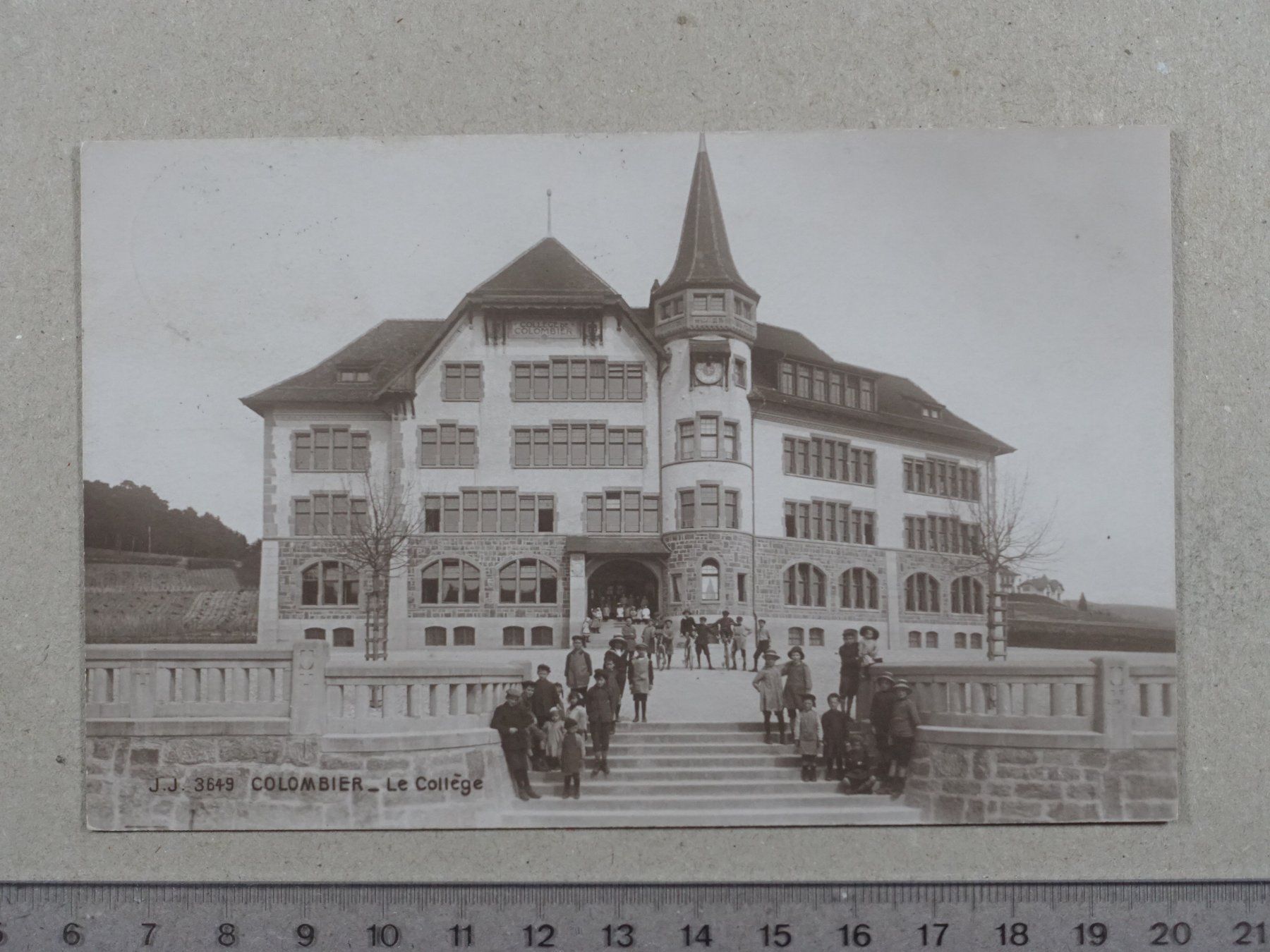 Cartoline postali: Colombier, Le Collège, 1913 – Usato da Lenzburg venduto da fh1