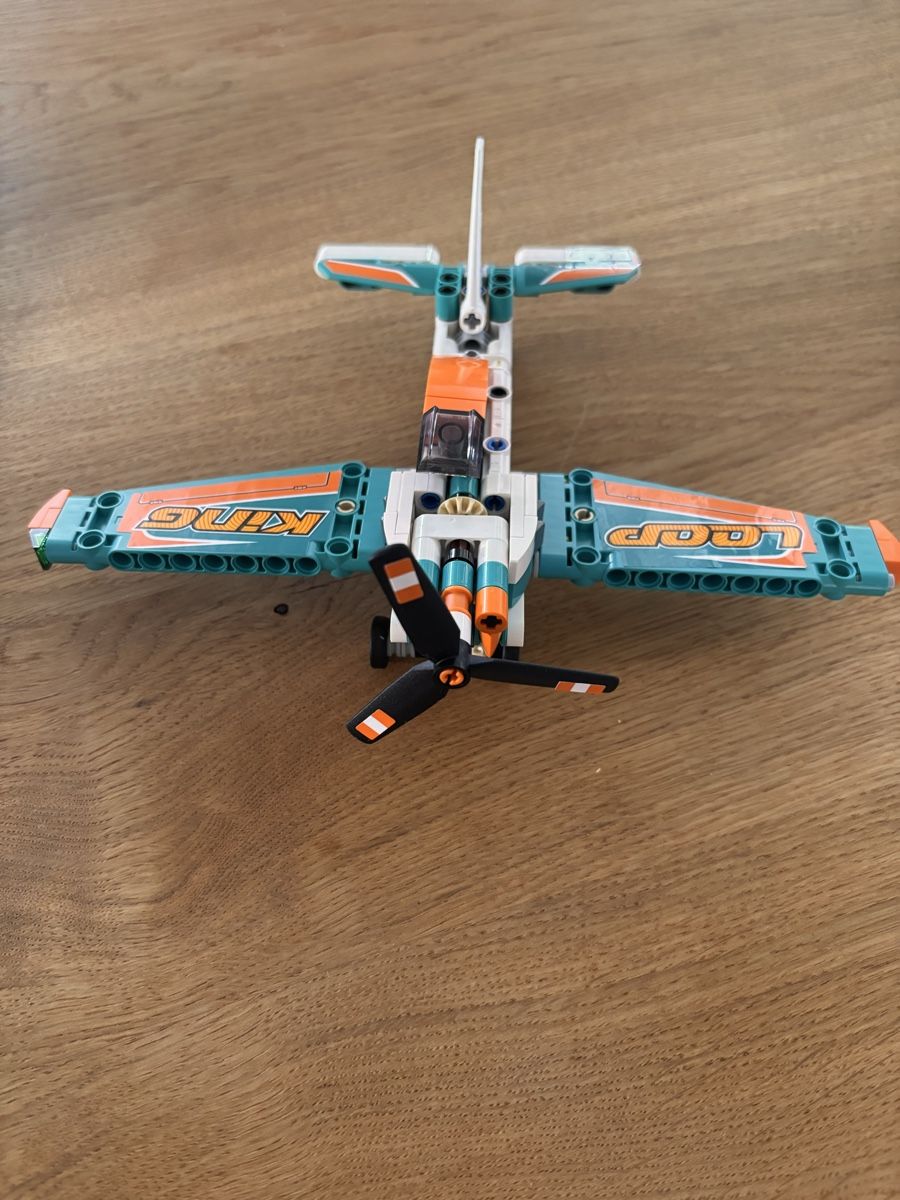 Technics Jeux de construction: LEGO Technic Flugzeug 42117 Set mit Anleitung – D'occasion à Dättlikon par MC_FK 3