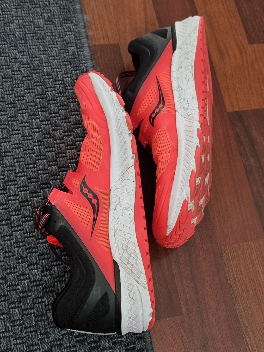 Saucony Damenschuhe: Saucony GUIDE ISO Everun Gr.42 – Gebraucht aus Arbon von Hontrade 3