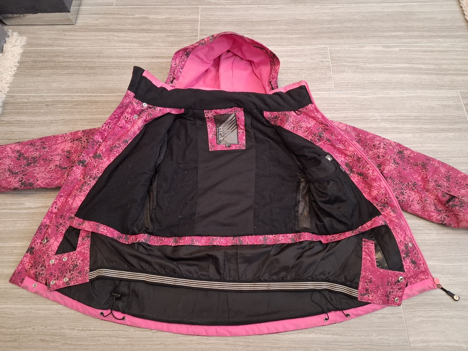 Giacche & Cappotti: Veste de ski rose en taille 152 – Usato da Ecublens FR venduto da ame_y8tq 4
