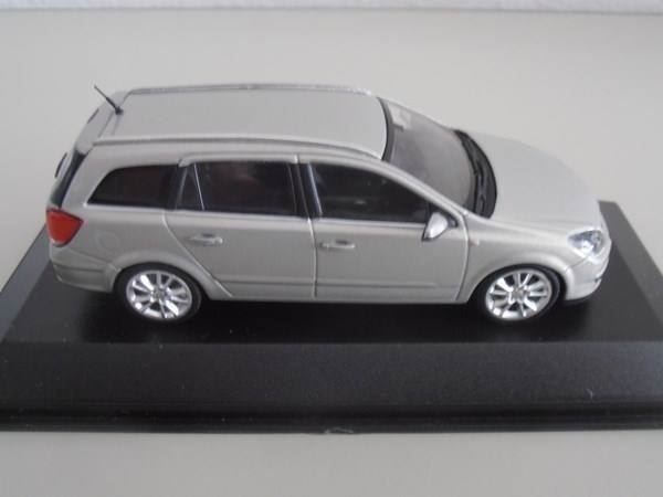 Opel Modellini d'auto: Opel Astra Caravan, 1:43 – Nuovo e nell'imballaggio originale da Goldach venduto da Feivel9 1