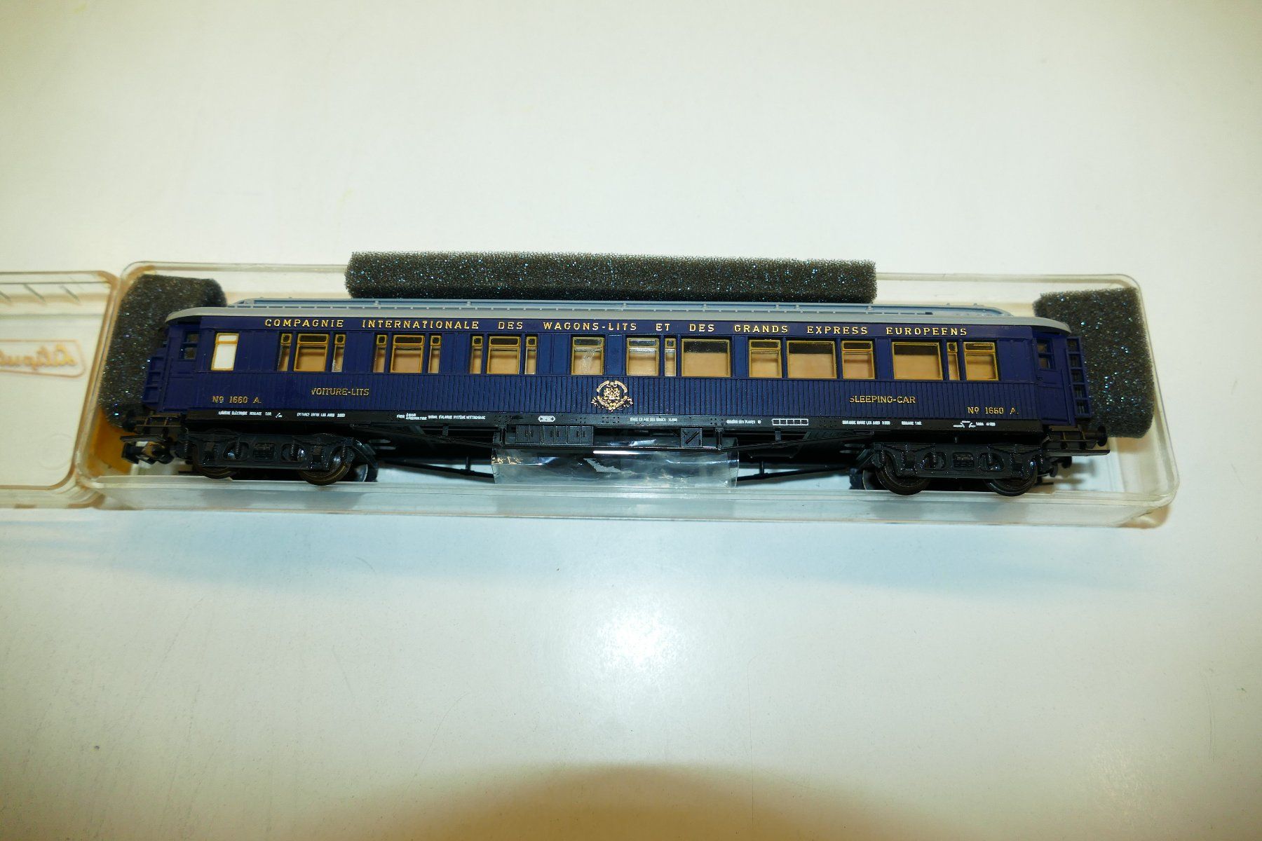 Liliput Modelleisenbahnen: Liliput H0: CIWL Sleeping-Car #1660A – Neu (gemäss Beschreibung) aus Niederhasli von  7