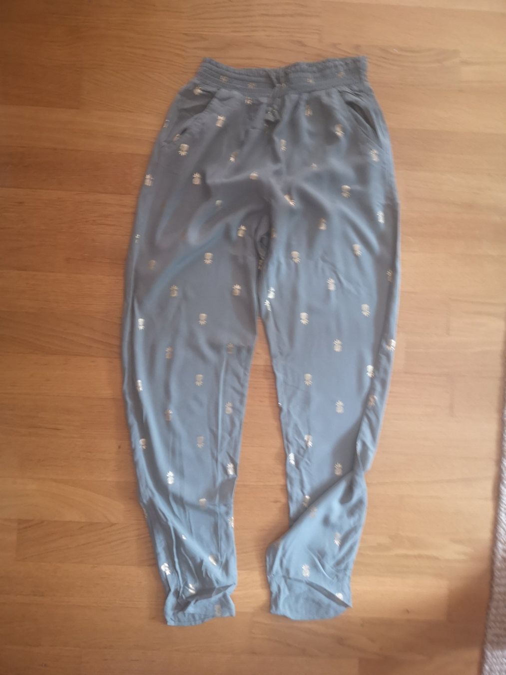 H&M Kleiderpakete & -sets: 2 pantalons légers, taille 164 – Gebraucht aus Biel/Bienne von Milly13 2