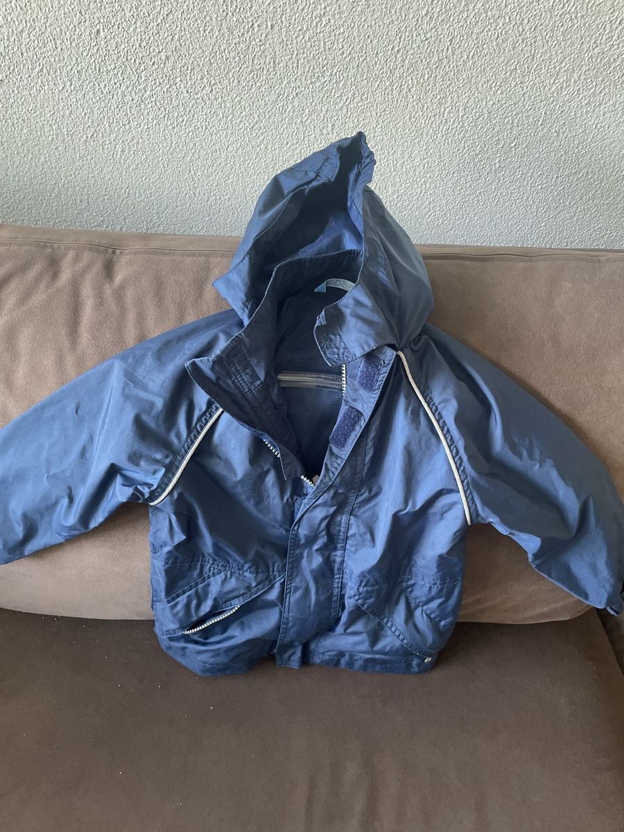 Giacche & Cappotti: Regenjacke mit Kapuze – Usato da Spreitenbach venduto da bea_wrh6 1