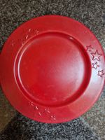 Roter Weihnachtsteller aus Blech, Durchmesser ca 20 cm