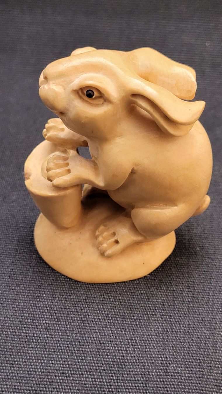 Statuette: Holz-Kaninchen NETSUKE – Usato da Basel venduto da spinne02 6