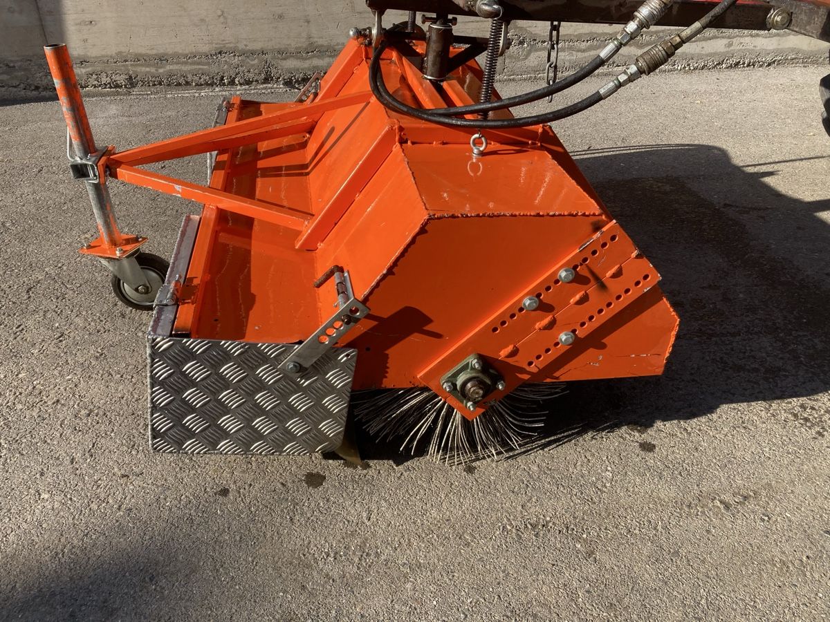 Toutes les machines: Kehrmaschine – D'occasion à Güttingen par lyma 3
