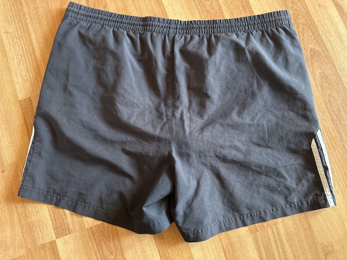 Adidas Pantaloni: Adidas Shorts, einf. Bundweite 50 cm – Usato da Heiden venduto da fam_797q 1