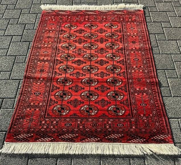 Tappeti: Teppich Buchara aus Usbekistan – Usato da Gipf-Oberfrick venduto da Livingstone5